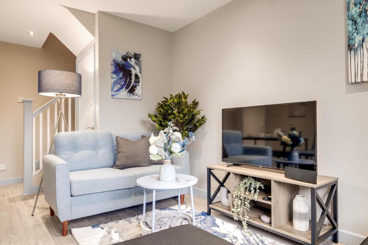 Mk 2-Bedroom Contractor'S Gem, 5 Beds, Sleeps 6, Free Parking Milton Keynes Esterno foto
