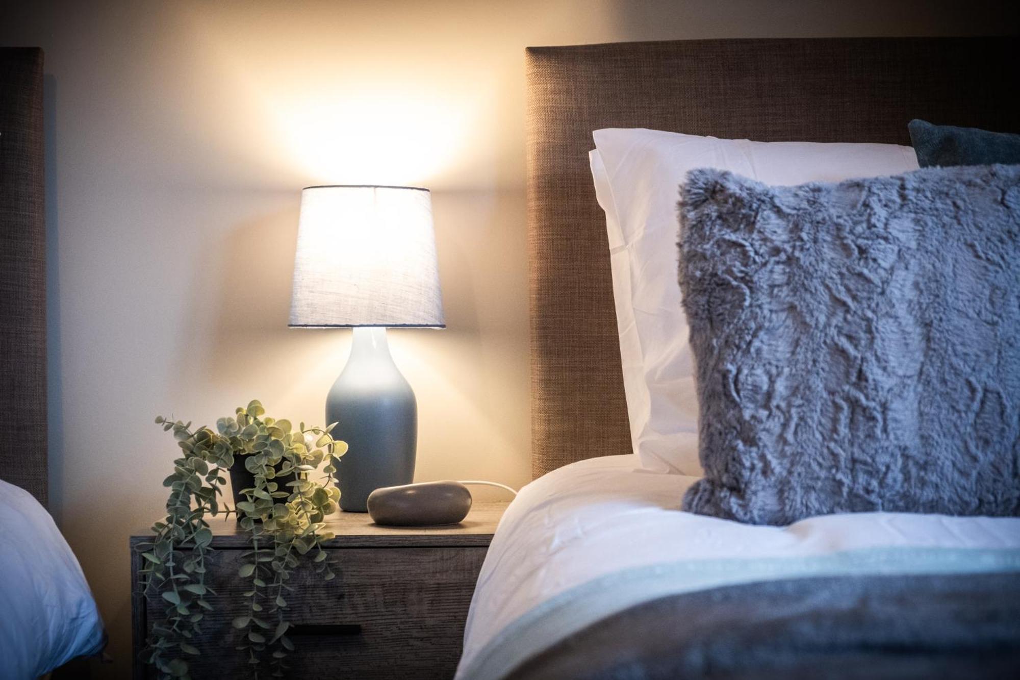 Mk 2-Bedroom Contractor'S Gem, 5 Beds, Sleeps 6, Free Parking Milton Keynes Esterno foto